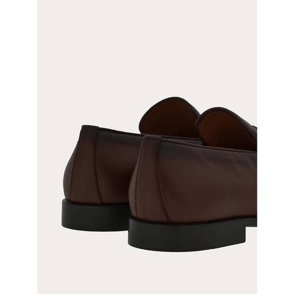 NEW SALVATORE FERRAGAMO men's gancini ornament moccasin in brown - Picture 5 of 5